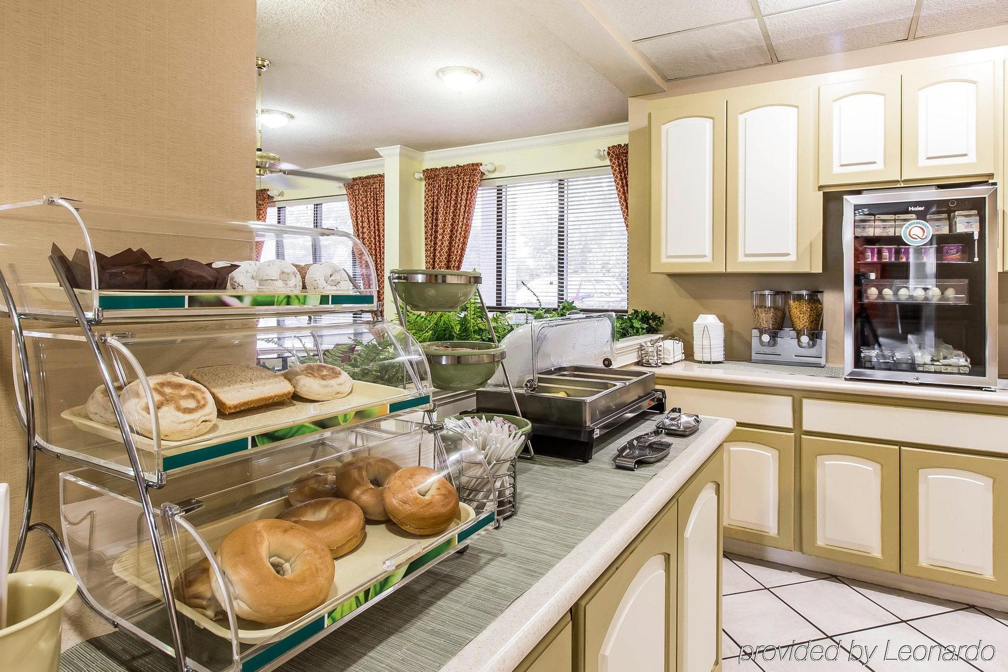 Quality Inn At The Mall - Валдоста Экстерьер фото